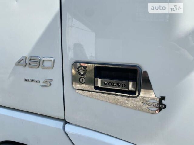 Білий Вольво FH 13, об'ємом двигуна 12.78 л та пробігом 1 тис. км за 15300 $, фото 3 на Automoto.ua