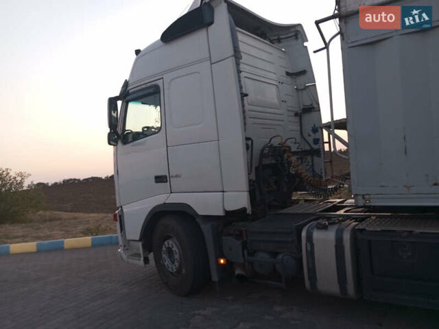 Білий Вольво FH 13, об'ємом двигуна 12.78 л та пробігом 1 тис. км за 11500 $, фото 5 на Automoto.ua