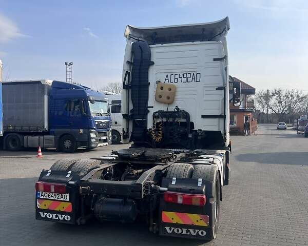Белый Вольво FH 13, объемом двигателя 0 л и пробегом 700 тыс. км за 8500 $, фото 4 на Automoto.ua