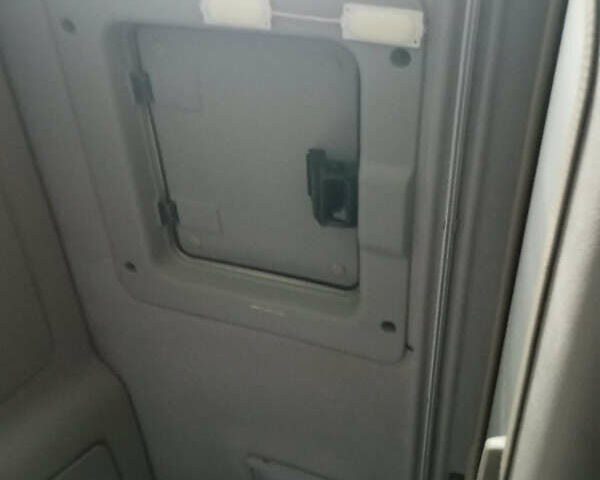 Білий Вольво FH 13, об'ємом двигуна 12.78 л та пробігом 1 тис. км за 11500 $, фото 8 на Automoto.ua