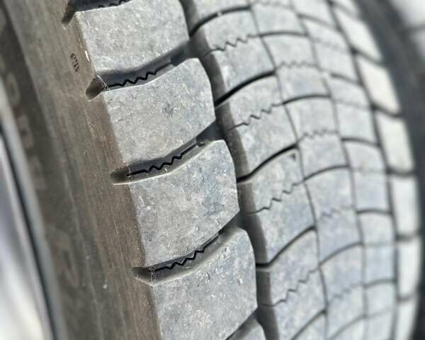 Білий Вольво FH 13, об'ємом двигуна 12.8 л та пробігом 1 тис. км за 10000 $, фото 15 на Automoto.ua