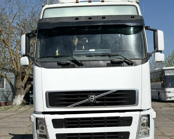 Белый Вольво FH 13, объемом двигателя 12.78 л и пробегом 1 тыс. км за 12500 $, фото 6 на Automoto.ua