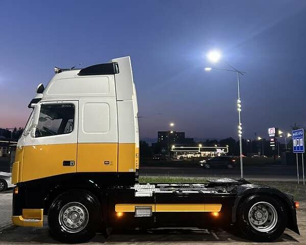 Белый Вольво FH 13, объемом двигателя 12.78 л и пробегом 1 тыс. км за 13900 $, фото 6 на Automoto.ua