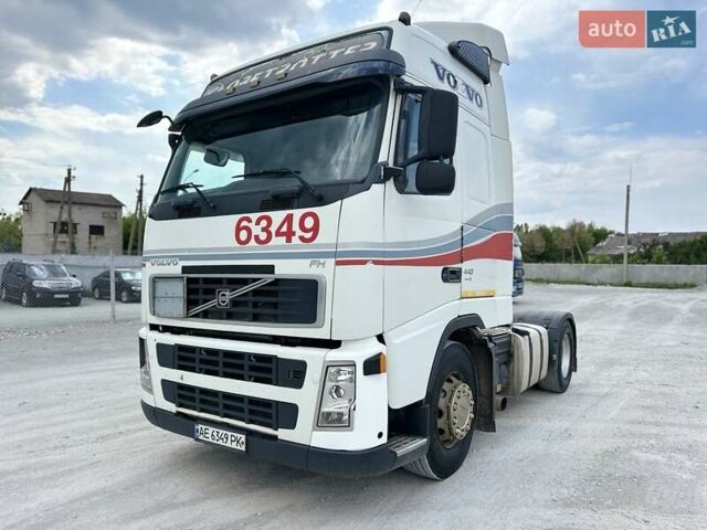 Белый Вольво FH 13, объемом двигателя 12.78 л и пробегом 1 тыс. км за 14900 $, фото 8 на Automoto.ua