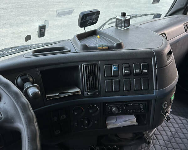 Белый Вольво FH 13, объемом двигателя 0 л и пробегом 100 тыс. км за 15000 $, фото 7 на Automoto.ua