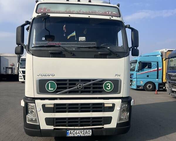 Белый Вольво FH 13, объемом двигателя 0 л и пробегом 700 тыс. км за 8500 $, фото 2 на Automoto.ua