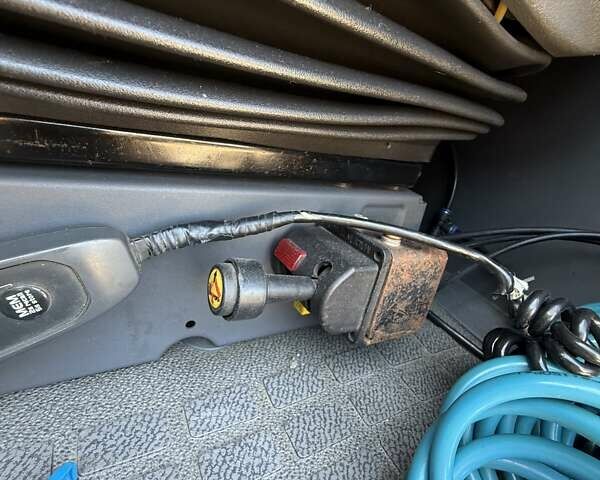 Білий Вольво FH 13, об'ємом двигуна 12.78 л та пробігом 1 тис. км за 17000 $, фото 11 на Automoto.ua