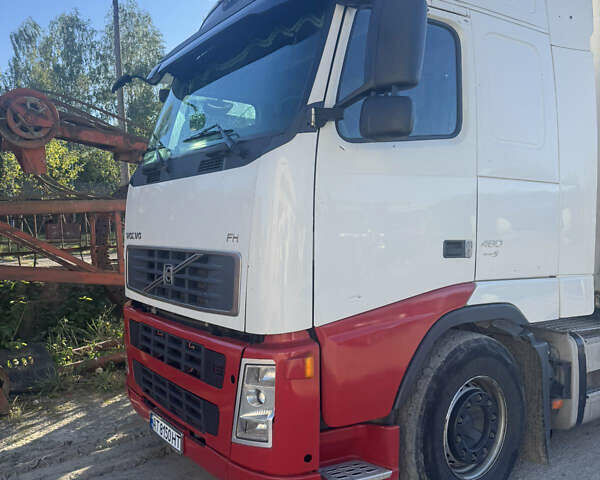 Вольво FH 13 2008 в Ивано-Франковске на Automoto.ua Белый Вольво FH 13, объемом двигателя 12.78 л и пробегом 790 тыс. км за 13955 $, фото 8 на Automoto.ua