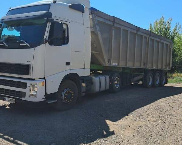 Белый Вольво FH 13, объемом двигателя 12.78 л и пробегом 1 тыс. км за 27000 $, фото 1 на Automoto.ua