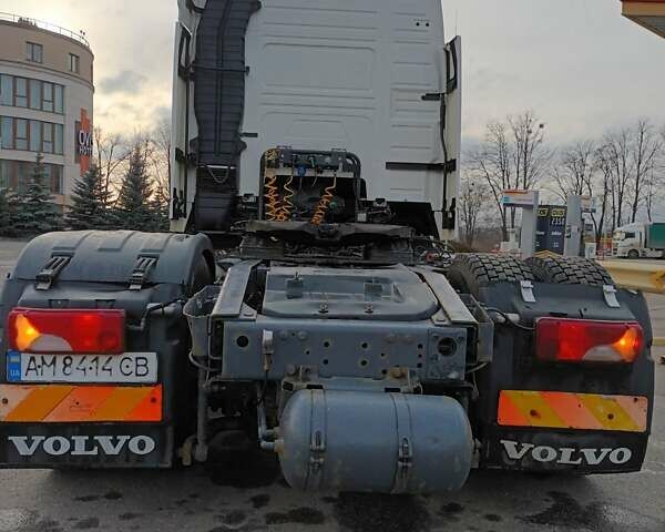 Білий Вольво FH 13, об'ємом двигуна 12.78 л та пробігом 1 тис. км за 10500 $, фото 1 на Automoto.ua