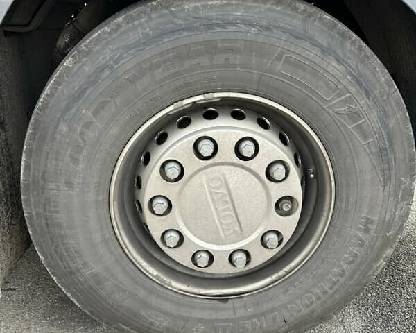 Белый Вольво FH 13, объемом двигателя 12.78 л и пробегом 1 тыс. км за 15000 $, фото 3 на Automoto.ua