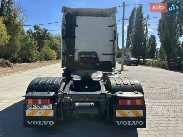 Білий Вольво FH 13, об'ємом двигуна 12.78 л та пробігом 73 тис. км за 47000 $, фото 8 на Automoto.ua