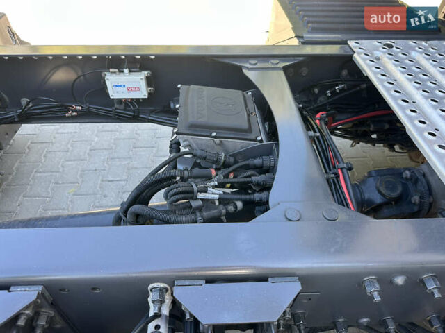 Білий Вольво FH 13, об'ємом двигуна 12.78 л та пробігом 73 тис. км за 47000 $, фото 20 на Automoto.ua