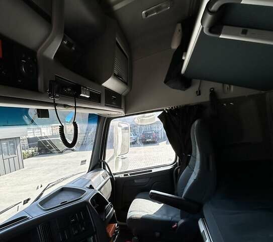 Білий Вольво FH 13, об'ємом двигуна 12.78 л та пробігом 1 тис. км за 13900 $, фото 10 на Automoto.ua