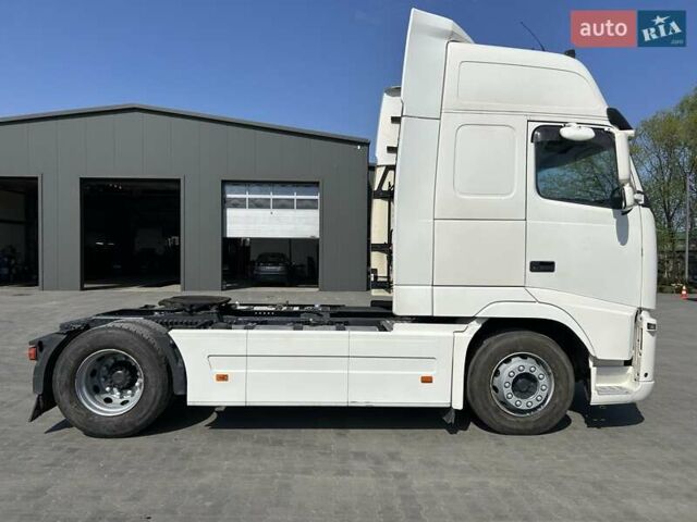 Білий Вольво FH 13, об'ємом двигуна 12.78 л та пробігом 1 тис. км за 13900 $, фото 2 на Automoto.ua