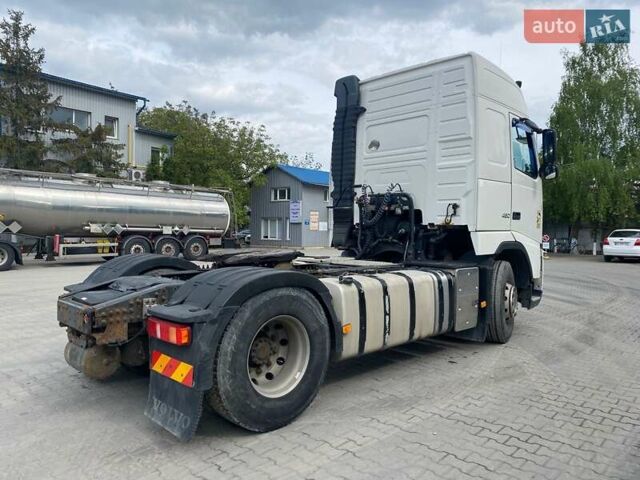 Белый Вольво FH 13, объемом двигателя 12.77 л и пробегом 1 тыс. км за 13400 $, фото 2 на Automoto.ua