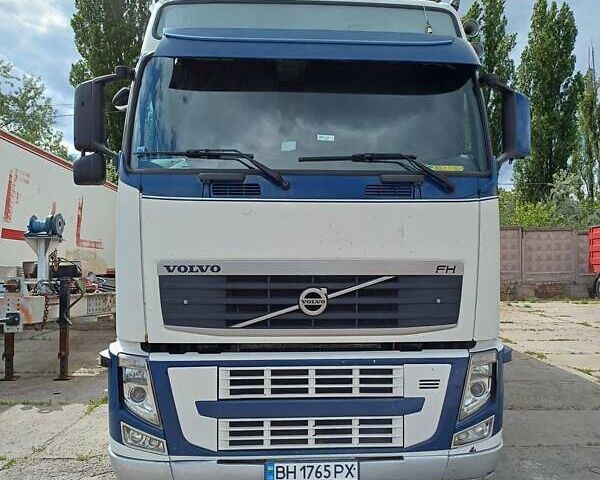 Белый Вольво FH 13, объемом двигателя 12.8 л и пробегом 1 тыс. км за 20000 $, фото 5 на Automoto.ua