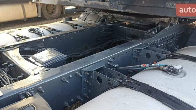 Белый Вольво FH 13, объемом двигателя 12.9 л и пробегом 200 тыс. км за 23500 $, фото 18 на Automoto.ua