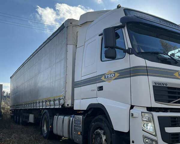 Белый Вольво FH 13, объемом двигателя 12.6 л и пробегом 1 тыс. км за 26000 $, фото 4 на Automoto.ua