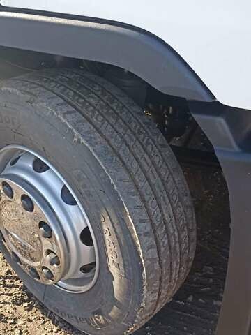 Белый Вольво FH 13, объемом двигателя 12.9 л и пробегом 200 тыс. км за 23500 $, фото 20 на Automoto.ua