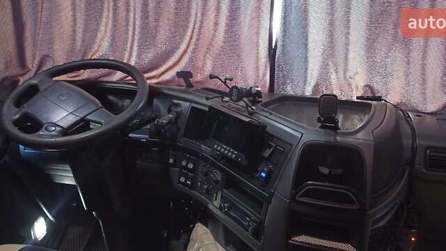 Белый Вольво FH 13, объемом двигателя 12.9 л и пробегом 200 тыс. км за 23500 $, фото 26 на Automoto.ua