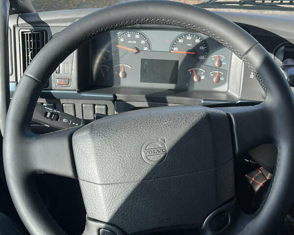 Белый Вольво FH 13, объемом двигателя 12.6 л и пробегом 1 тыс. км за 26000 $, фото 14 на Automoto.ua