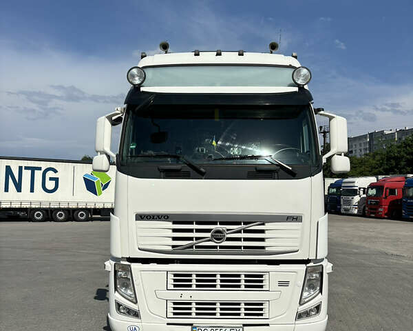Белый Вольво FH 13, объемом двигателя 12.78 л и пробегом 1 тыс. км за 18300 $, фото 1 на Automoto.ua