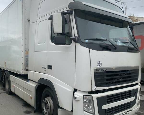 Белый Вольво FH 13, объемом двигателя 12.9 л и пробегом 2 тыс. км за 19500 $, фото 1 на Automoto.ua