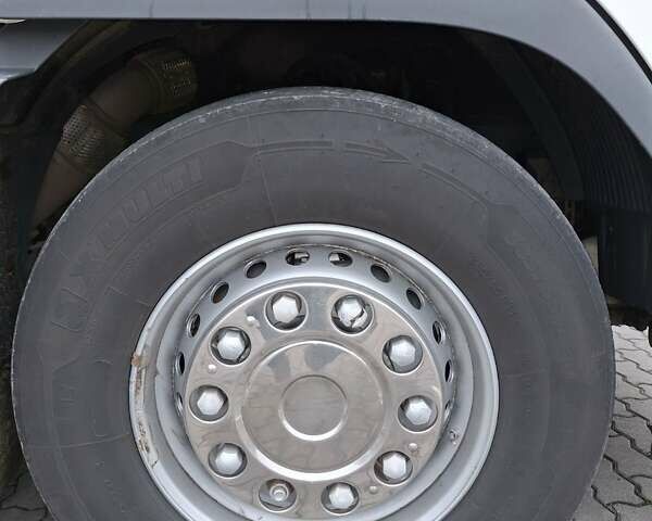 Белый Вольво FH 13, объемом двигателя 12.78 л и пробегом 2 тыс. км за 22000 $, фото 2 на Automoto.ua