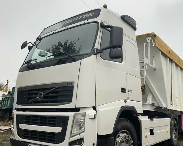 Белый Вольво FH 13, объемом двигателя 12.78 л и пробегом 830 тыс. км за 23000 $, фото 5 на Automoto.ua