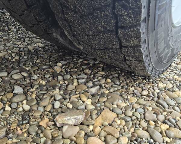 Белый Вольво FH 13, объемом двигателя 12.78 л и пробегом 700 тыс. км за 27841 $, фото 9 на Automoto.ua