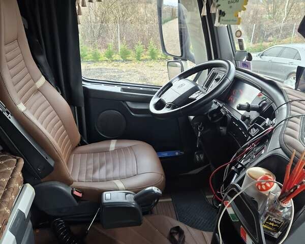 Белый Вольво FH 13, объемом двигателя 12.78 л и пробегом 700 тыс. км за 27841 $, фото 15 на Automoto.ua