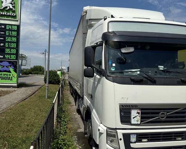 Белый Вольво FH 13, объемом двигателя 12.78 л и пробегом 1 тыс. км за 25500 $, фото 3 на Automoto.ua