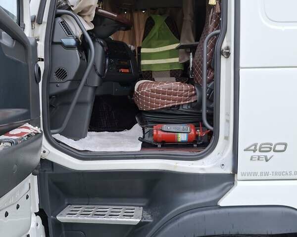 Белый Вольво FH 13, объемом двигателя 12.78 л и пробегом 2 тыс. км за 22000 $, фото 6 на Automoto.ua