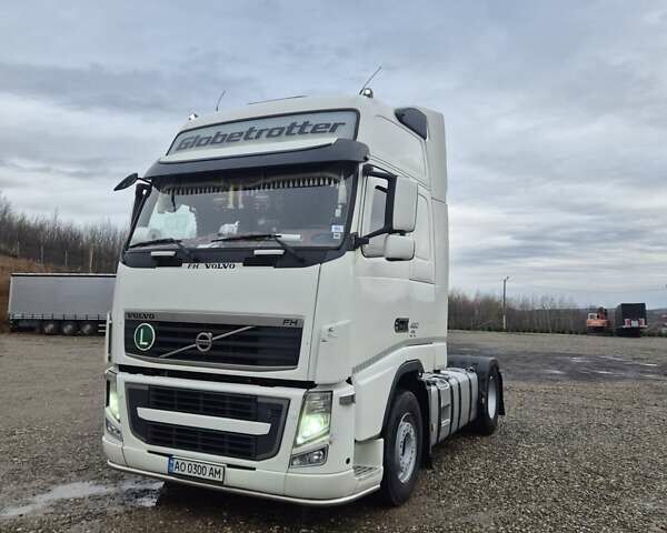 Белый Вольво FH 13, объемом двигателя 12.78 л и пробегом 700 тыс. км за 27841 $, фото 28 на Automoto.ua