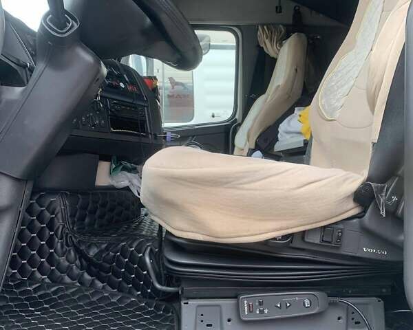 Белый Вольво FH 13, объемом двигателя 12.9 л и пробегом 2 тыс. км за 19500 $, фото 7 на Automoto.ua