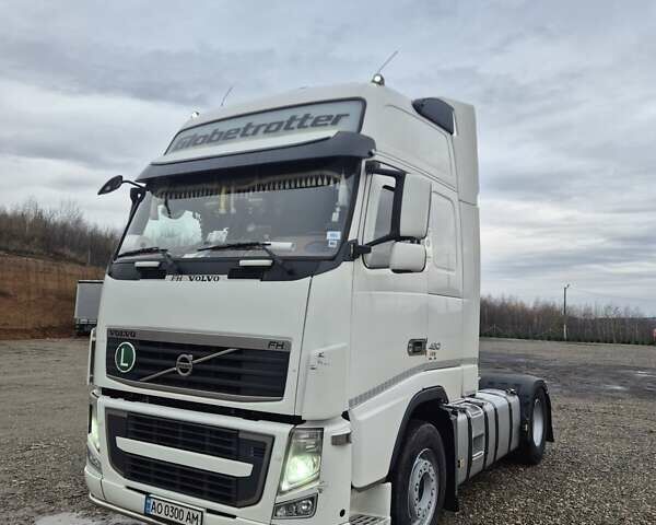 Белый Вольво FH 13, объемом двигателя 12.78 л и пробегом 700 тыс. км за 27841 $, фото 22 на Automoto.ua