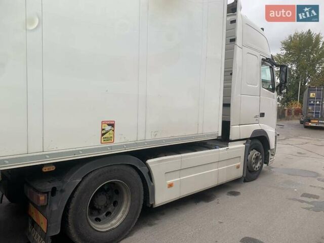 Белый Вольво FH 13, объемом двигателя 12.9 л и пробегом 2 тыс. км за 19500 $, фото 3 на Automoto.ua