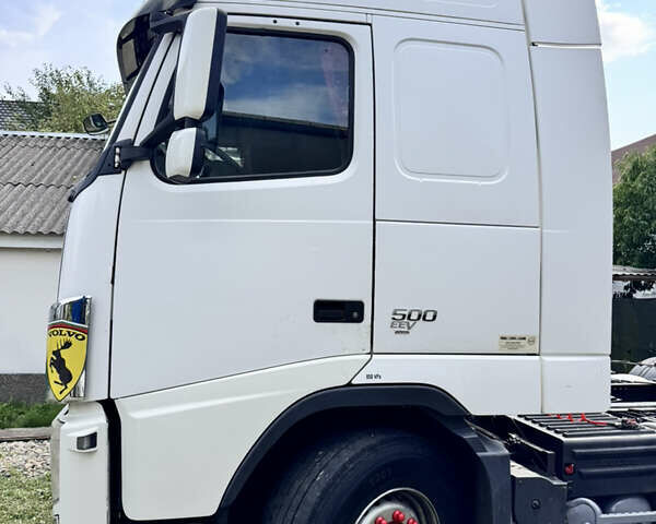 Білий Вольво FH 13, об'ємом двигуна 12.78 л та пробігом 936 тис. км за 10000 $, фото 3 на Automoto.ua