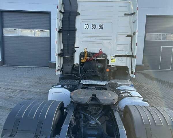 Белый Вольво FH 13, объемом двигателя 12.9 л и пробегом 986 тыс. км за 22800 $, фото 20 на Automoto.ua