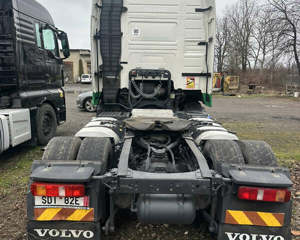 Белый Вольво FH 13, объемом двигателя 0 л и пробегом 990 тыс. км за 24500 $, фото 8 на Automoto.ua