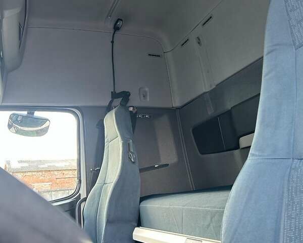 Белый Вольво FH 13, объемом двигателя 12.9 л и пробегом 986 тыс. км за 22800 $, фото 17 на Automoto.ua