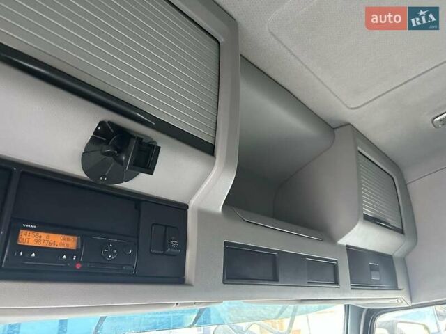 Белый Вольво FH 13, объемом двигателя 12.9 л и пробегом 986 тыс. км за 22800 $, фото 13 на Automoto.ua