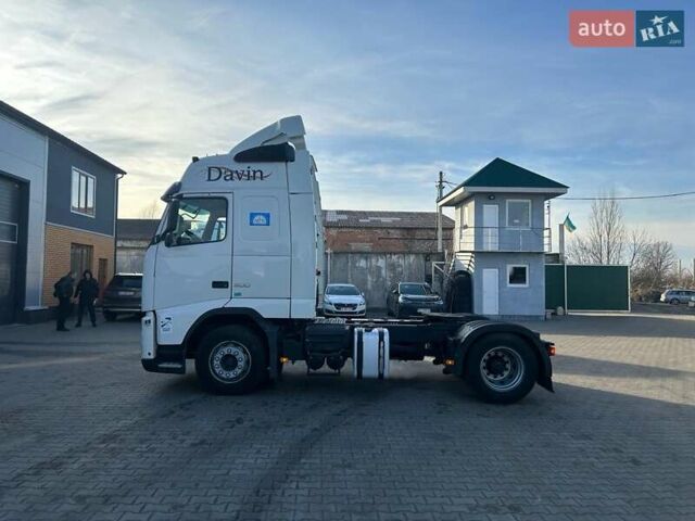 Белый Вольво FH 13, объемом двигателя 12.9 л и пробегом 986 тыс. км за 22800 $, фото 8 на Automoto.ua