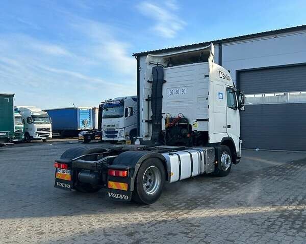 Белый Вольво FH 13, объемом двигателя 12.9 л и пробегом 986 тыс. км за 22800 $, фото 5 на Automoto.ua