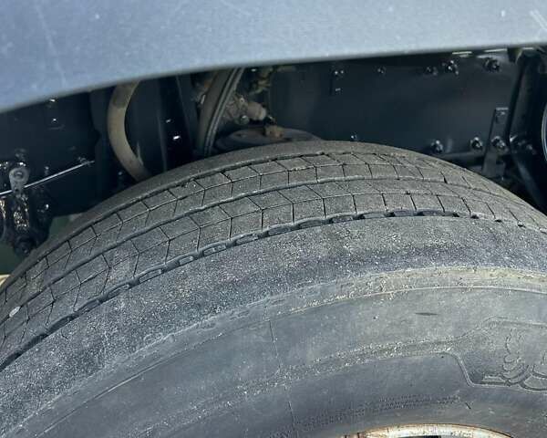 Белый Вольво FH 13, объемом двигателя 12.9 л и пробегом 986 тыс. км за 22800 $, фото 22 на Automoto.ua