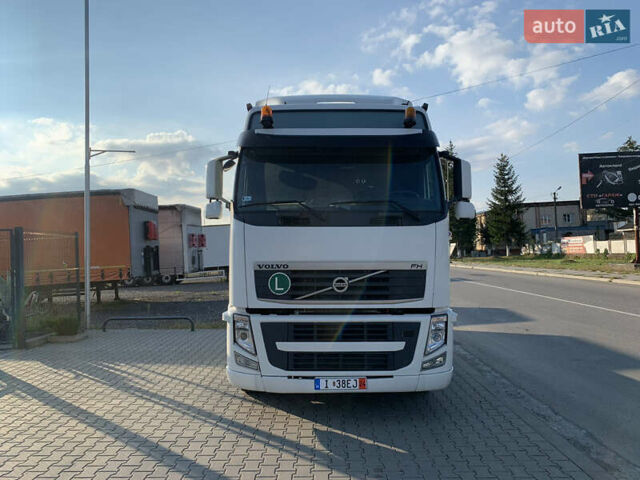 Белый Вольво FH 13, объемом двигателя 0 л и пробегом 219 тыс. км за 27000 $, фото 33 на Automoto.ua