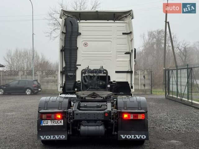 Белый Вольво FH 13, объемом двигателя 12.8 л и пробегом 830 тыс. км за 27500 $, фото 4 на Automoto.ua