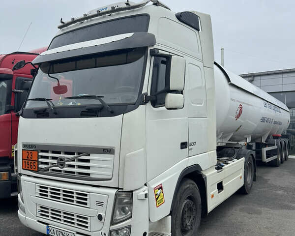 Белый Вольво FH 13, объемом двигателя 12.78 л и пробегом 1 тыс. км за 24500 $, фото 1 на Automoto.ua