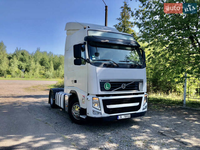 Білий Вольво FH 13, об'ємом двигуна 12 л та пробігом 150 тис. км за 23650 $, фото 1 на Automoto.ua